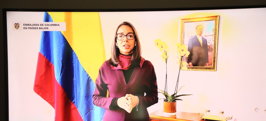 Entrega de los certificados en asistencia y aprobación del curso de la Enseñanza del Español
