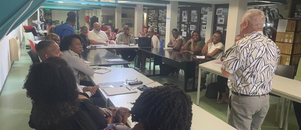 Lanzamiento para el Curso de Español como Lengua Extranjera ELE a funcionarios del Gobierno de Curazao